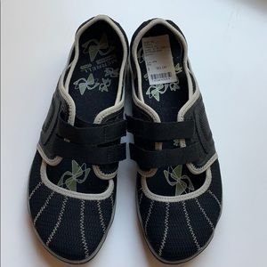 Lightly worn Merrell Lorelei tennis shoes